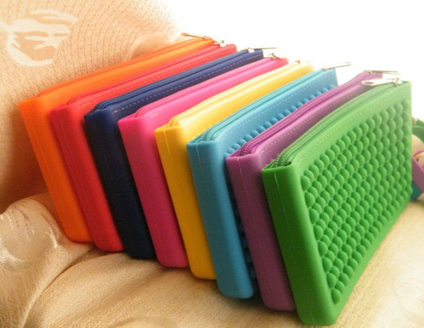 東莞硅膠手機(jī)套生產(chǎn)廠家地址